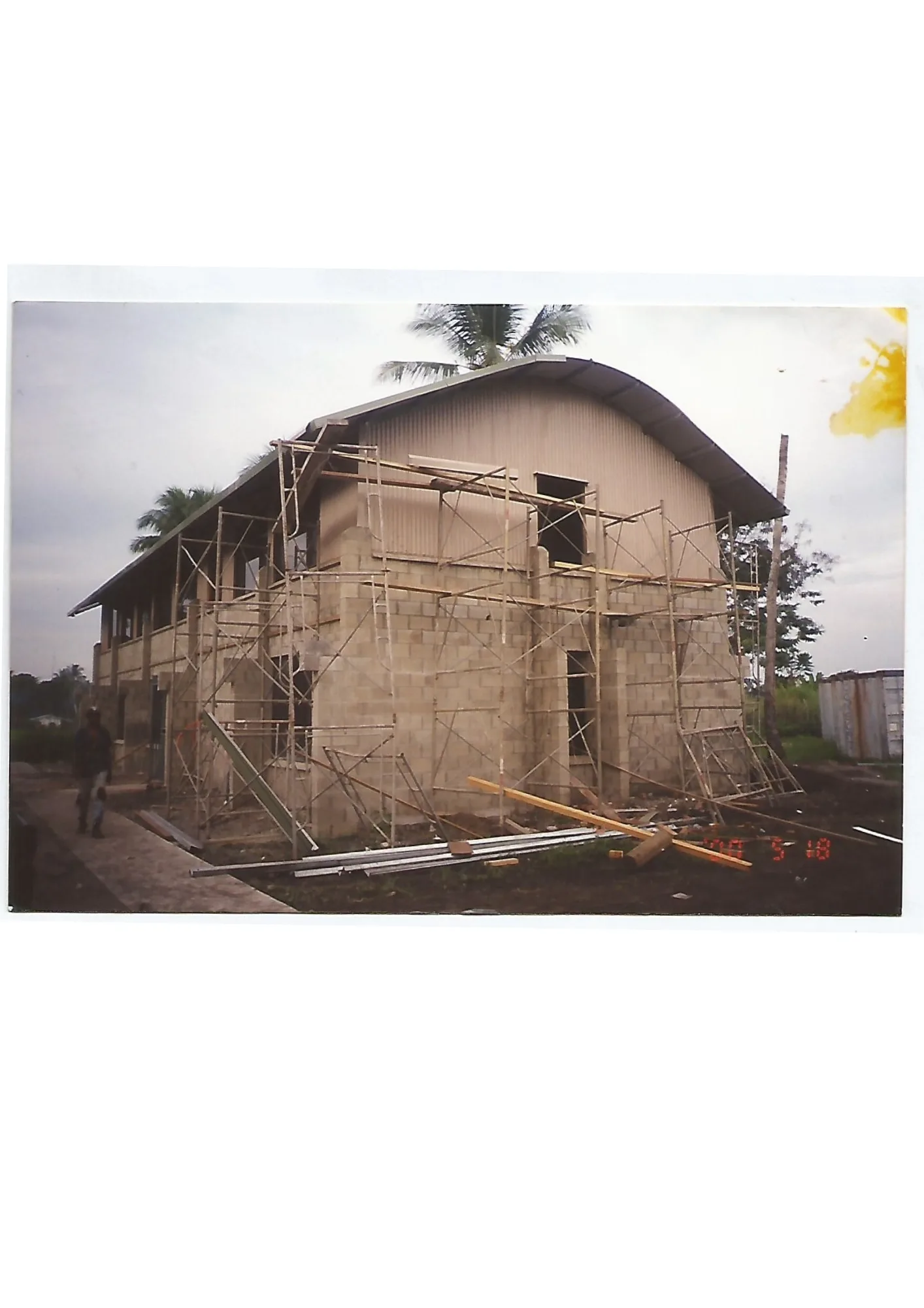 PNP Health Complex — government health facility construction by ABC Ltd, Popondetta, Oro Province, Papua New Guinea (2000)